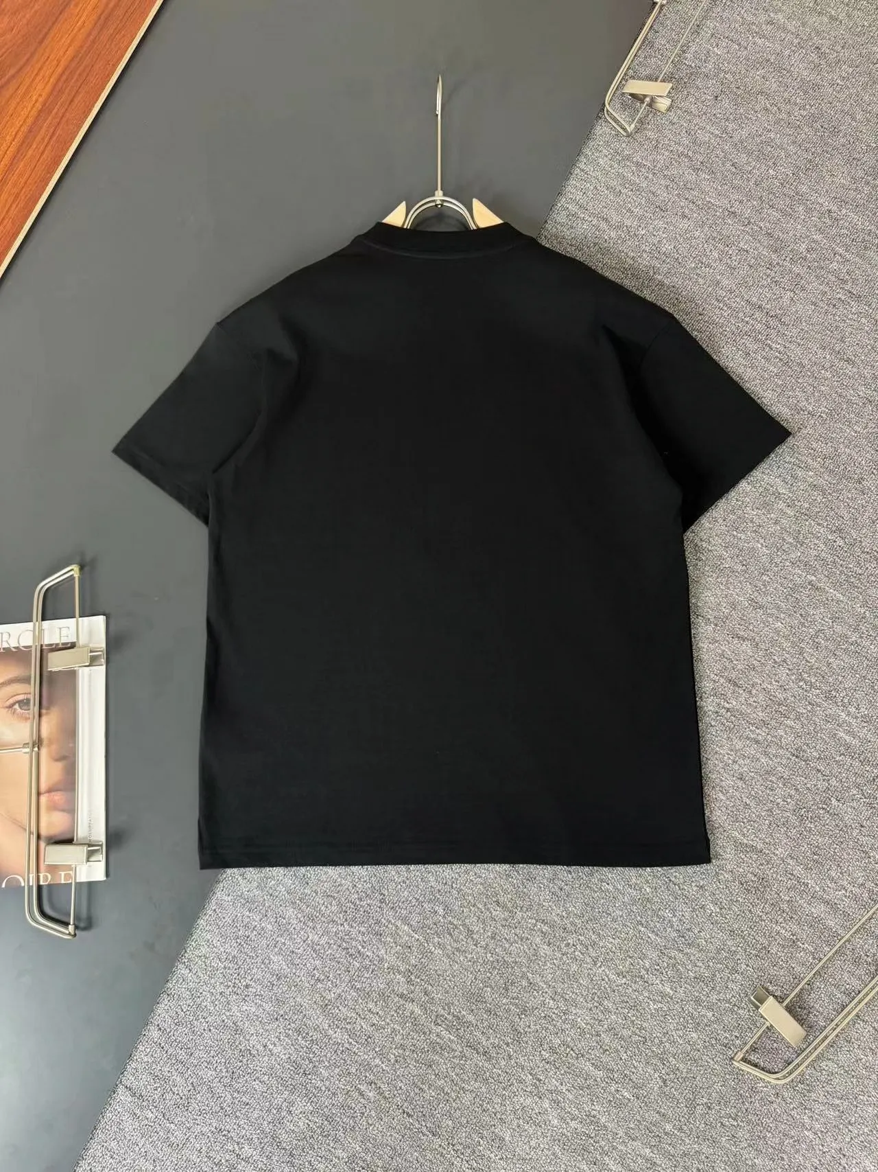 Balmain Balmain's latest spring and summer New Arrival round neck fashionable short-sleeved T-shirt, heavy weight pure cotton double yarn pure cotton fabric! Comfortable against the skin, durable and easy to wear, bronzing logo design, original factory meticulous craftsmanship, casual Versatile must-have Sizes S M L XL XXL